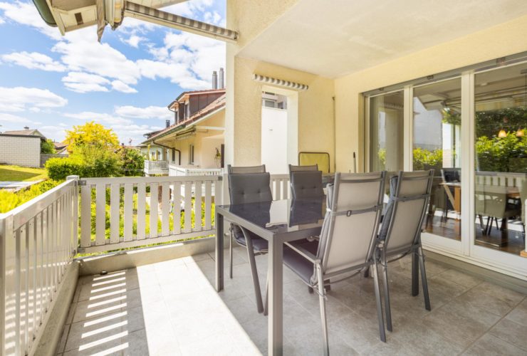 Charmante 4.5-Zi-Wohnung mit Cheminée und Balkon – ruhig & sonnig in Nänikon