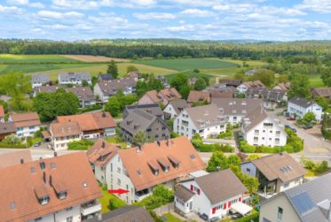 Charmante 4.5-Zi-Wohnung mit Cheminée und Balkon – ruhig & sonnig in Nänikon